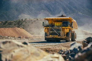 NGM_Cortez_AHS_Komatsu_930E