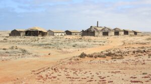 elizabeth-bay-mining-gosth-town